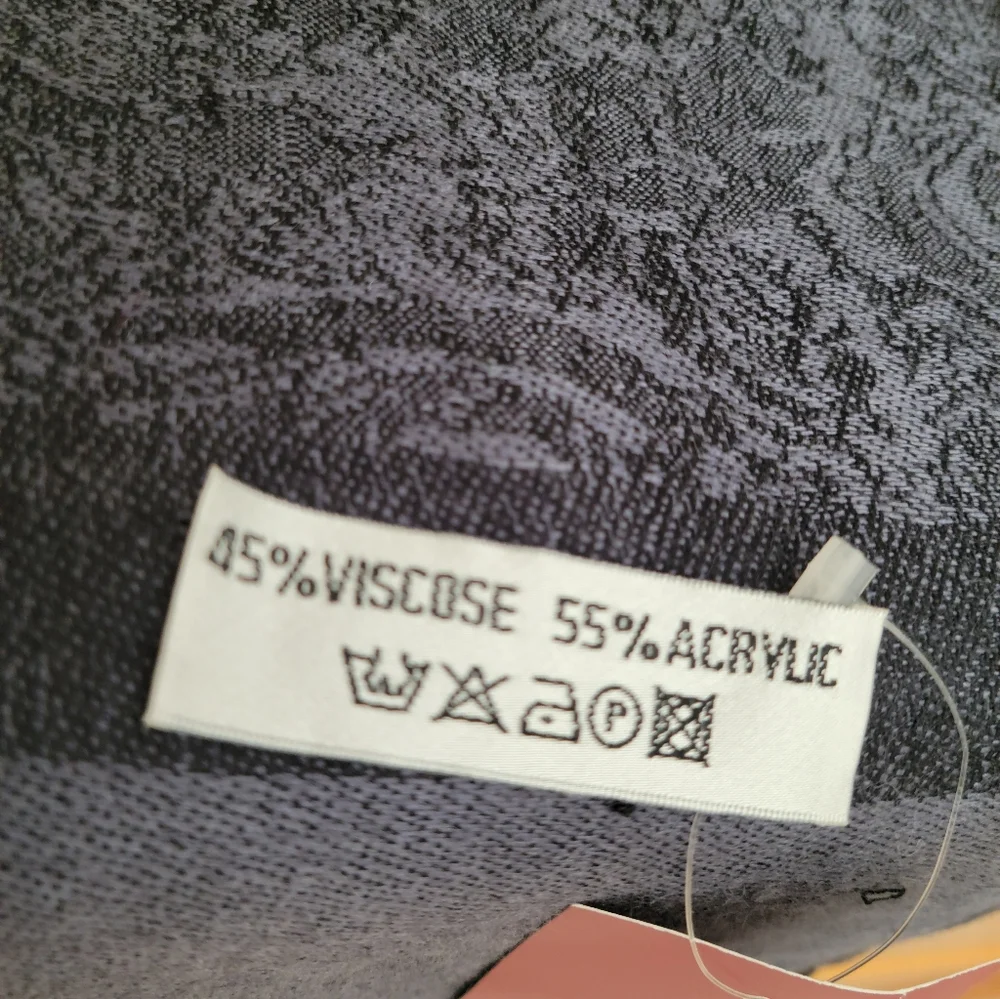 Reisbach Germany Paisley Design Scarf, Fringe, 28 X 72, NO.ONE JEANS Shop NEW